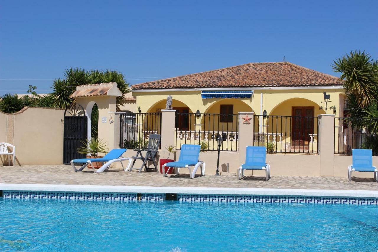 Villa Mariana Almeria Bagian luar foto