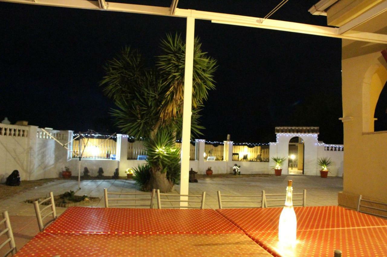 Villa Mariana Almeria Bagian luar foto