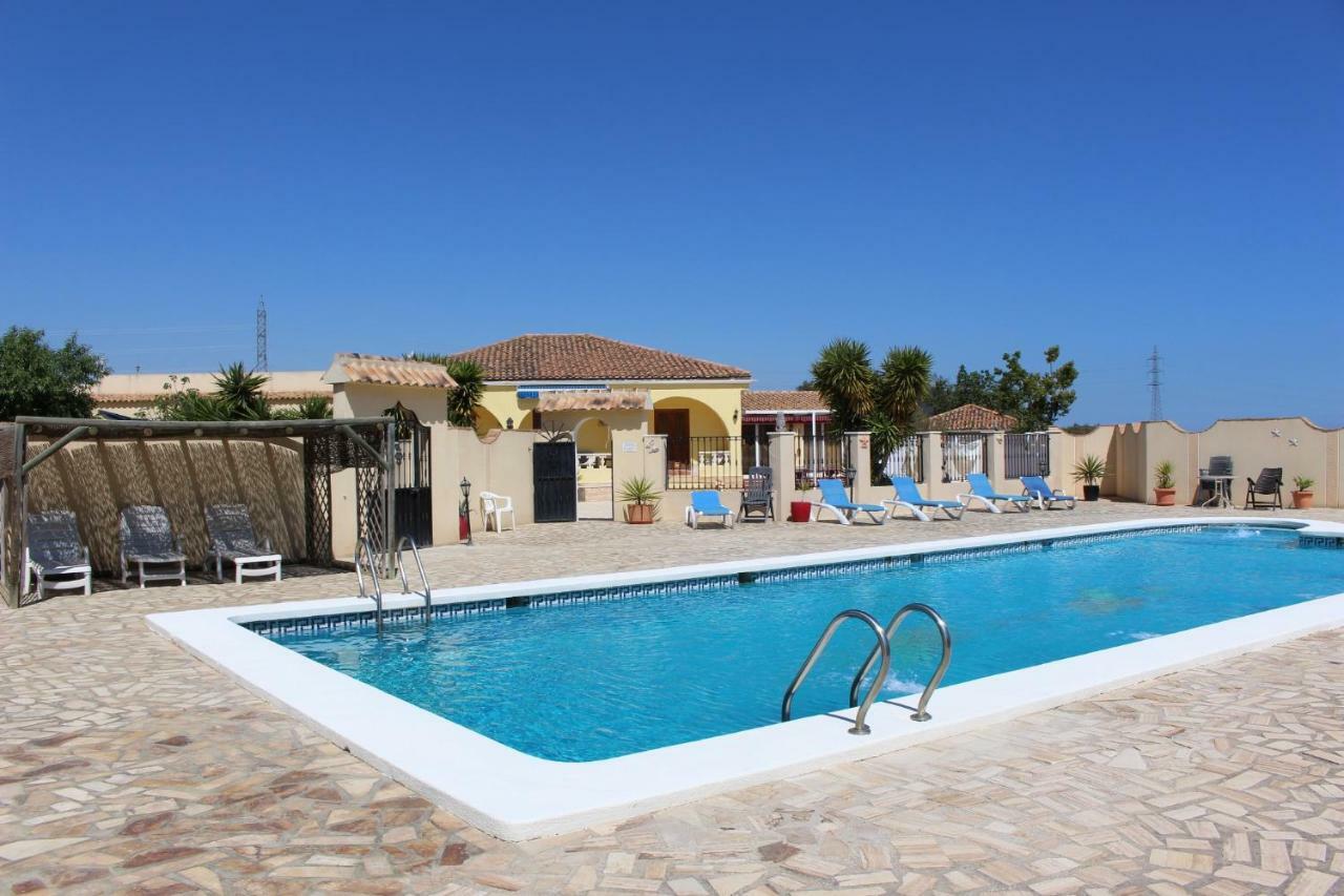 Villa Mariana Almeria Bagian luar foto